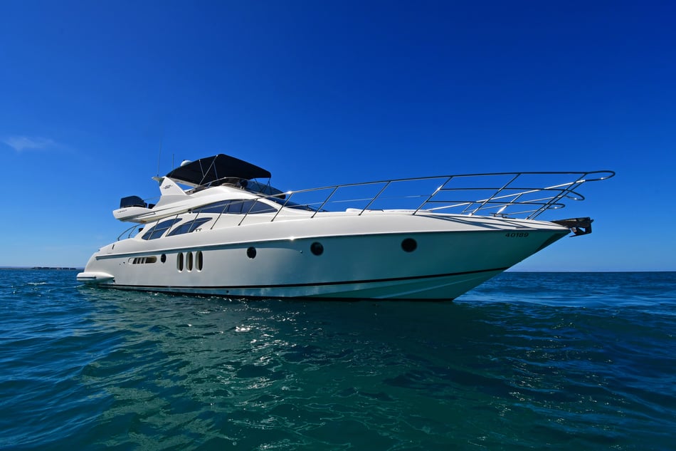 azimut 62